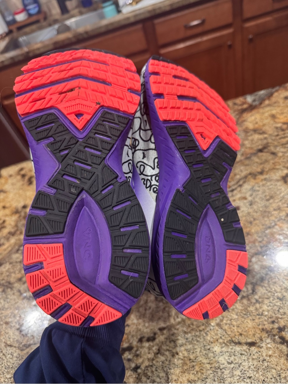 Womens Brooks Launch 7 Empower Her Running Shoes Size 9 Purple White Sneakers - Picture 4 of 5